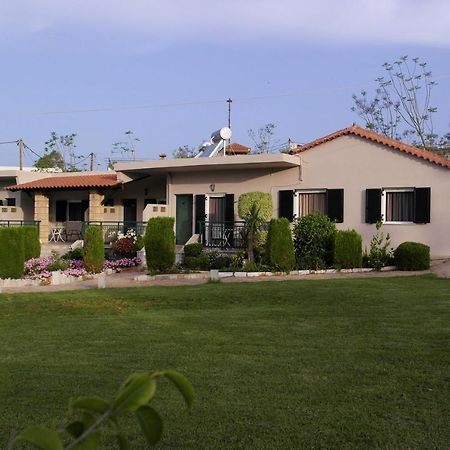 Voulas Apartments Stoupa Bagian luar foto
