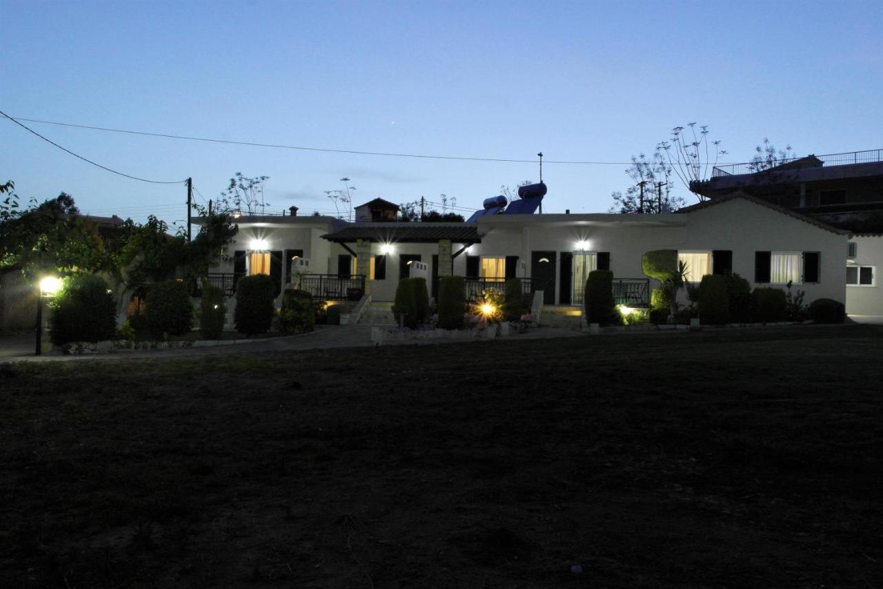 Voulas Apartments Stoupa Bagian luar foto
