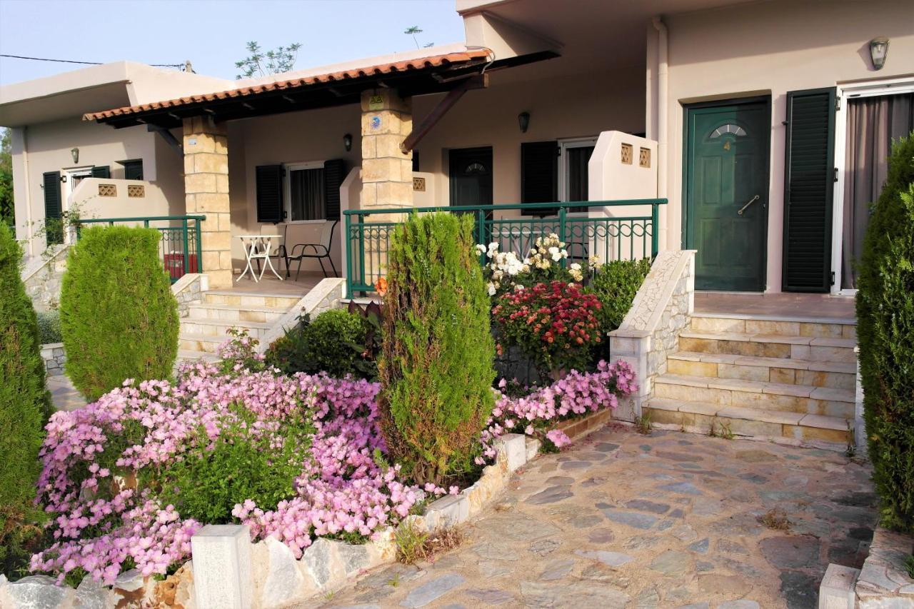 Voulas Apartments Stoupa Bagian luar foto