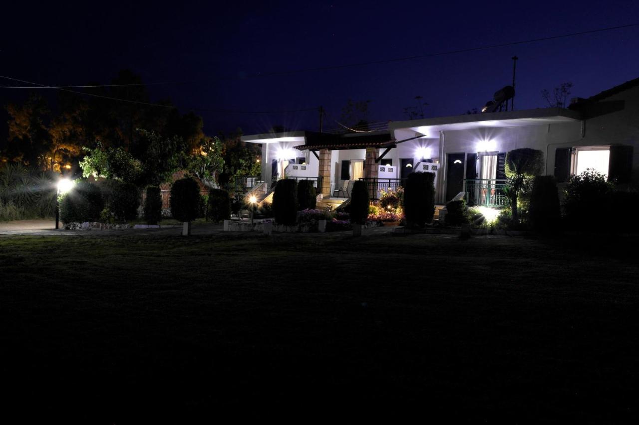 Voulas Apartments Stoupa Bagian luar foto