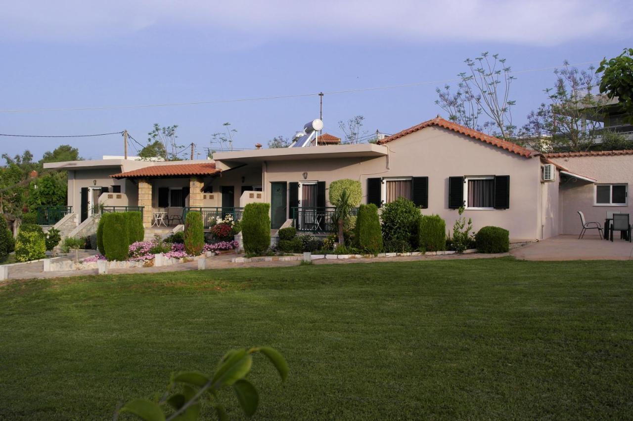 Voulas Apartments Stoupa Bagian luar foto