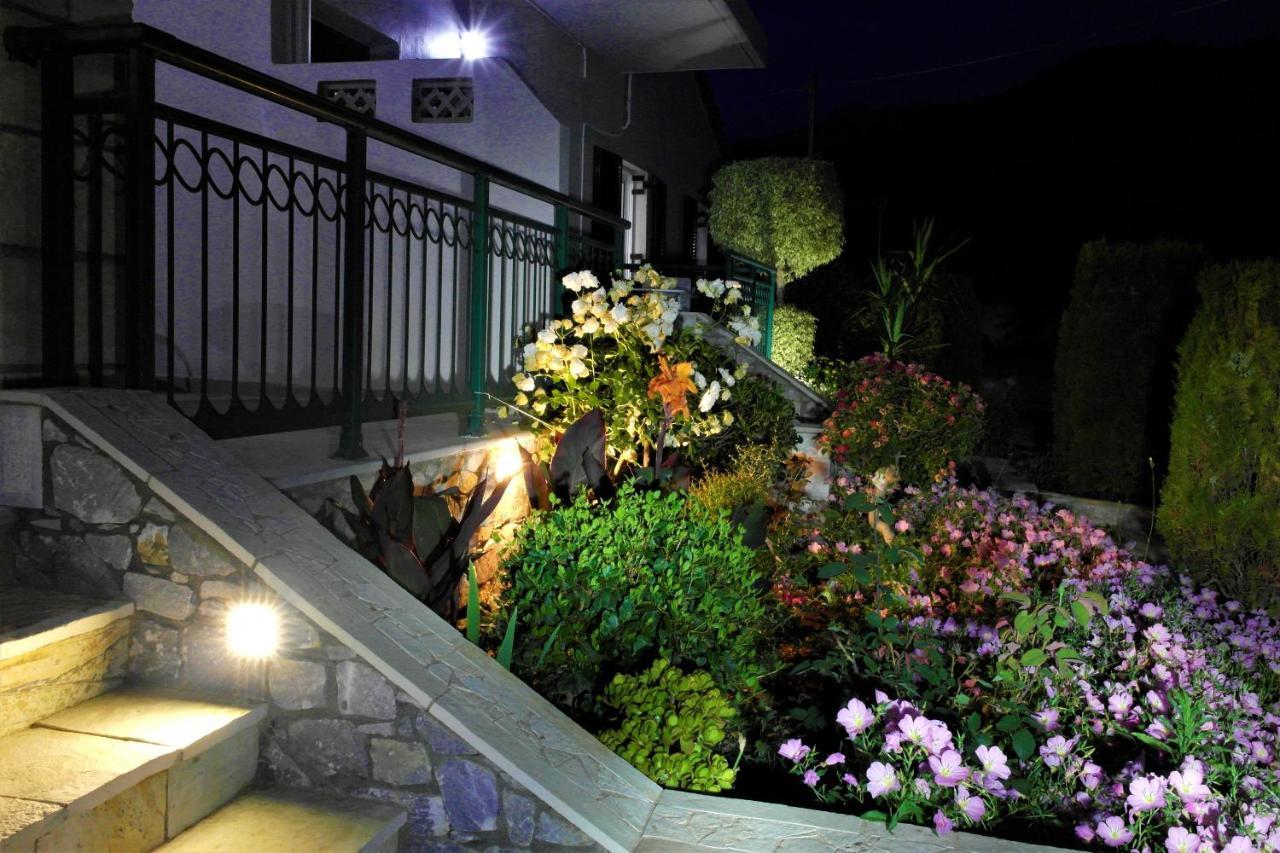 Voulas Apartments Stoupa Bagian luar foto