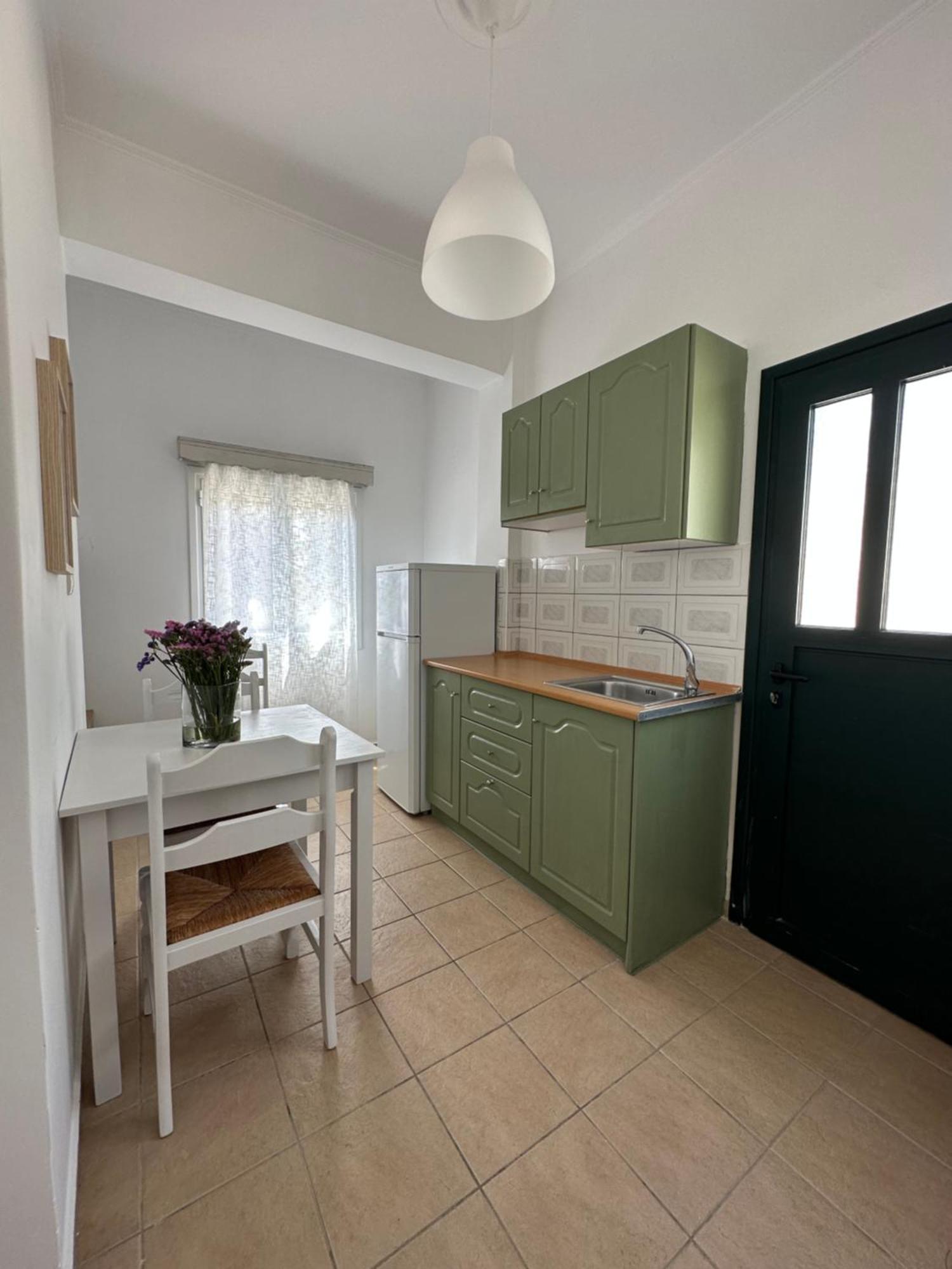 Voulas Apartments Stoupa Ruang foto